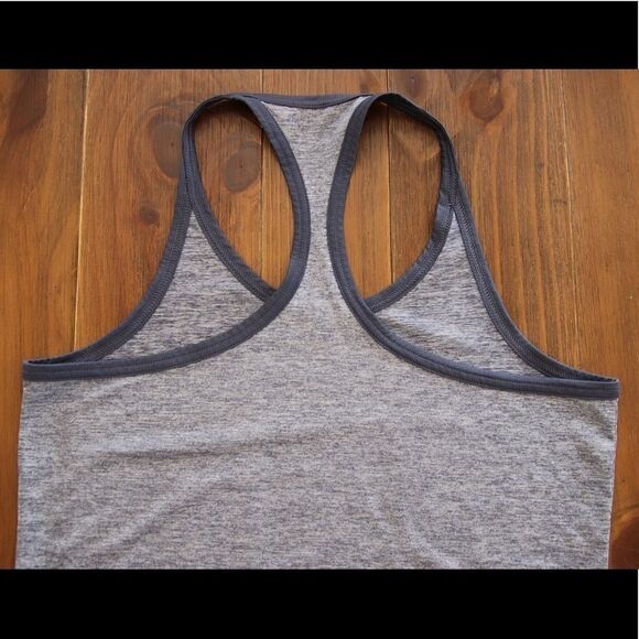 ADIDAS Climalite Racerback Size Medium - Picture 6 of 6